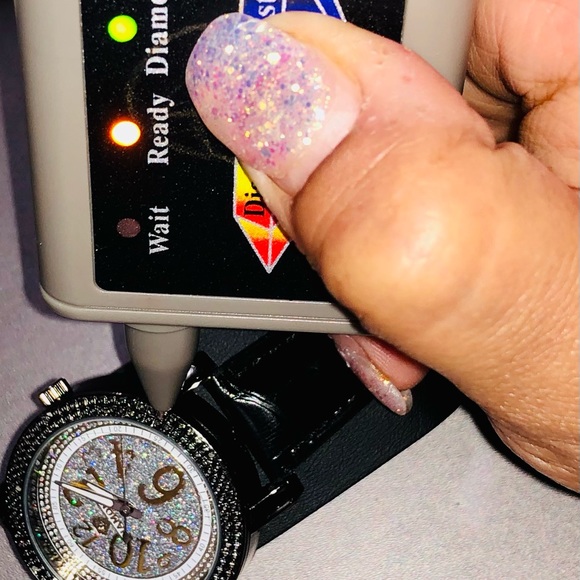 Black Friday sale! One day only! Perfect Christmas gift REAL DIAMOND WATCH Sale! - Picture 5 of 5